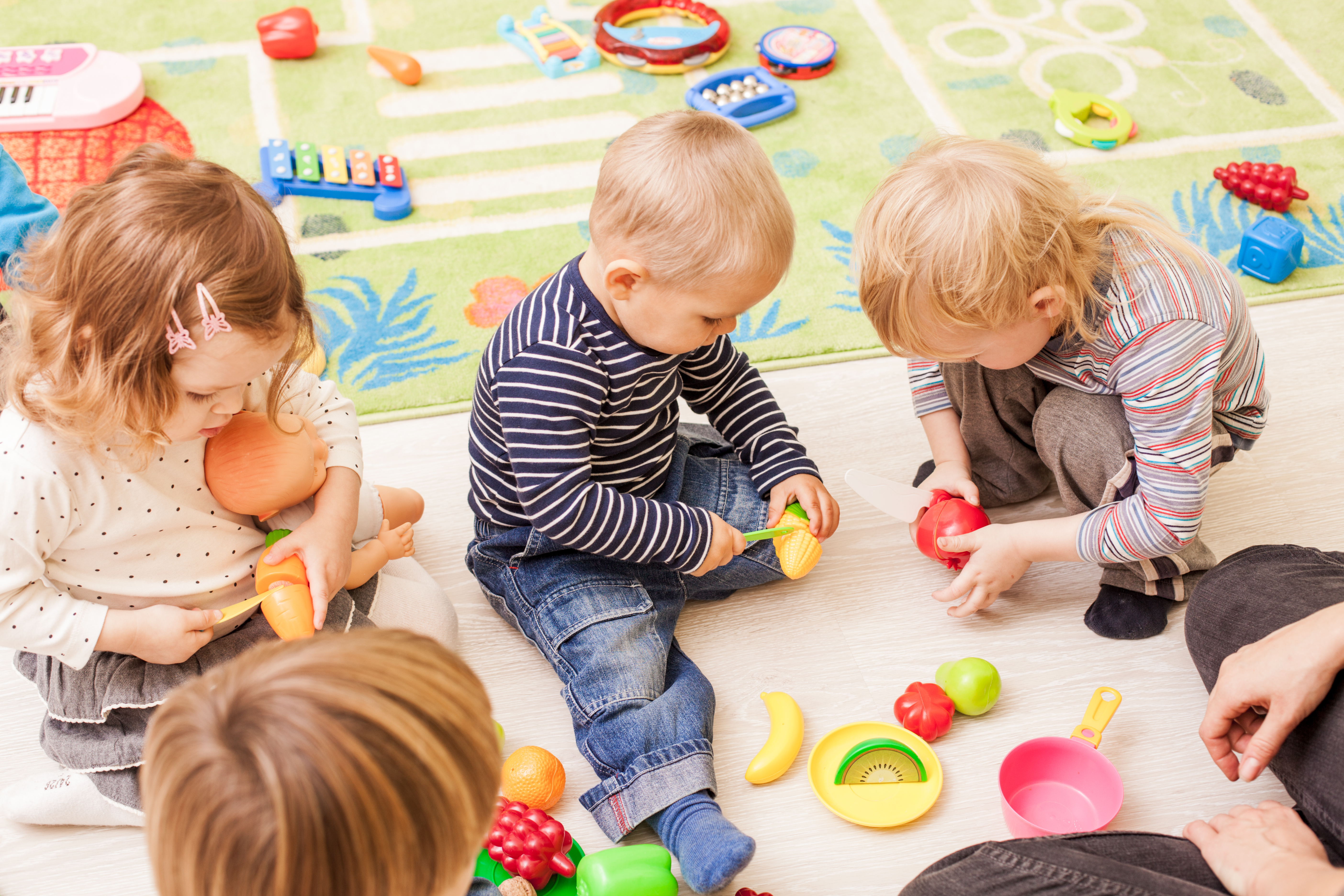 toddlers playing